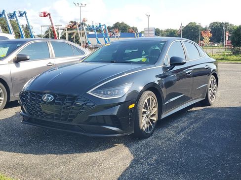 Used 2022 Hyundai Sonata Limited w/ Cargo Package FWD image 2