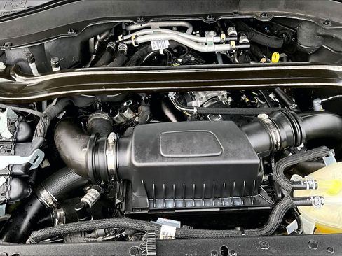 Certified 2025 Ford Explorer ST image 39