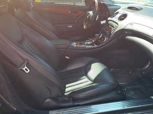 Used 2009 Mercedes-Benz SL 550 w/ Premium I Pkg image 8