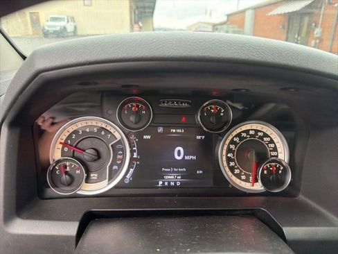 Used 2015 RAM 1500 Lone Star image 11