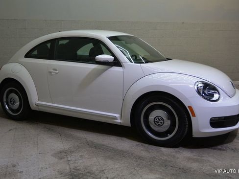 Used 2012 Volkswagen Beetle 2.5 image 22