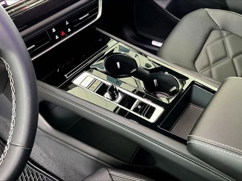 New 2026 Volkswagen Atlas SE image 17