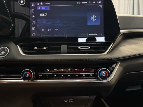 Used 2025 Chevrolet Equinox LT w/ Convenience Package II FWD image 12