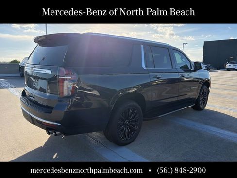 Used 2023 Chevrolet Suburban Premier AWD/4WD image 5
