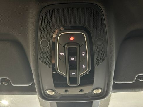 Used 2019 Audi Q8 Premium w/ Convenience Package AWD/4WD image 33