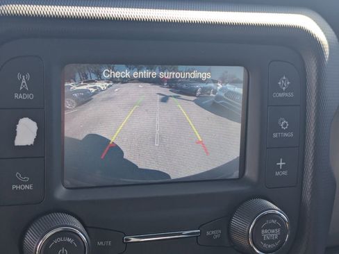 Used 2019 Jeep Wrangler Unlimited Sport S image 9