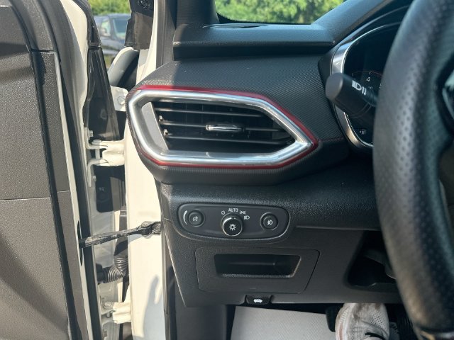 Used 2023 Chevrolet TrailBlazer RS w/ Convenience Package AWD/4WD image 28