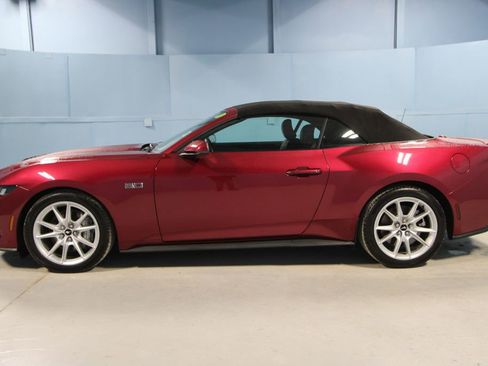 Used 2025 Ford Mustang GT Premium image 26