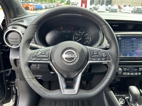 Used 2024 Nissan Kicks SR w/ SR Premium Package image 18