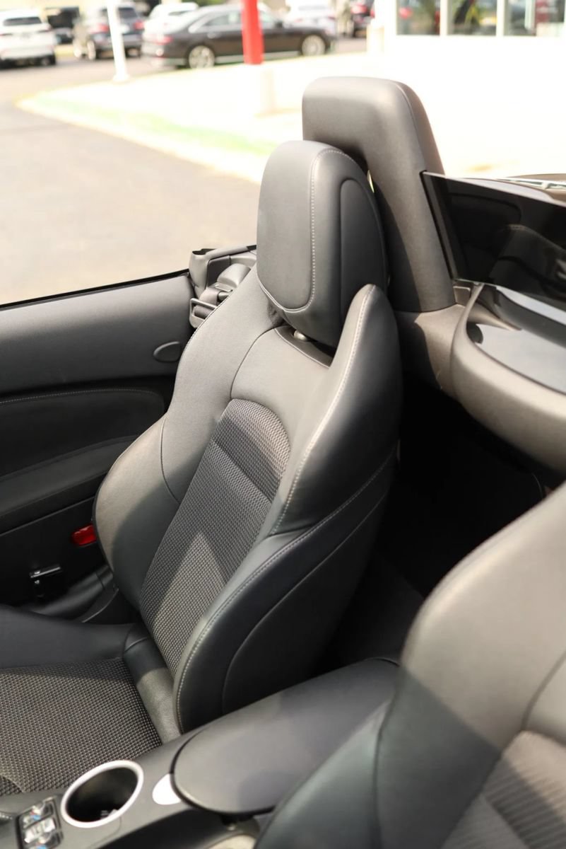 Used 2019 Nissan 370Z Touring RWD image 33