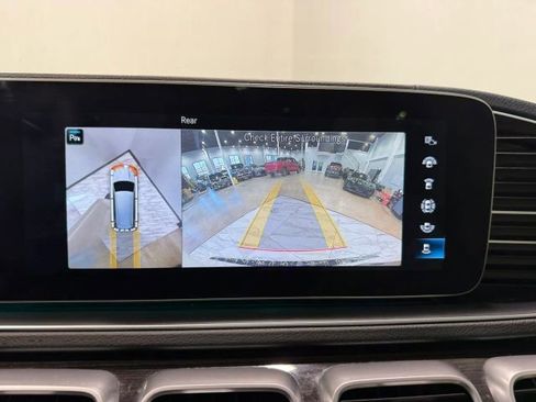 Used 2022 Mercedes-Benz GLS 450 4MATIC image 21