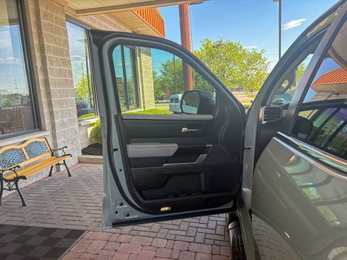 Used 2024 Toyota Tundra Limited w/ Power Package AWD/4WD image 16