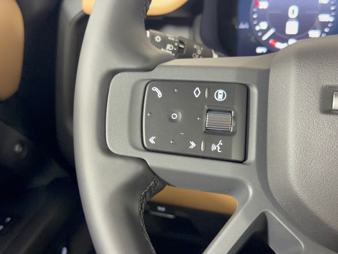 New 2026 Land Rover Defender 110 S AWD/4WD image 18
