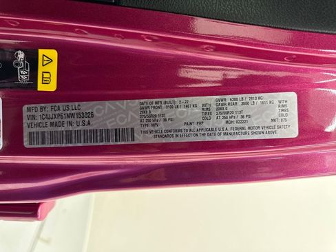 Used 2022 Jeep Wrangler Unlimited Sahara w/ Cold Weather Group image 27