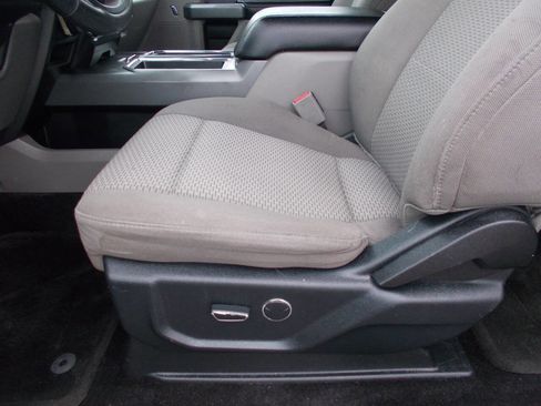 Used 2017 Ford F150 XLT w/ Equipment Group 301A Mid image 12