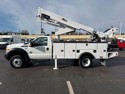 Used 2015 Ford F550 2WD Regular Cab Super Duty image 6