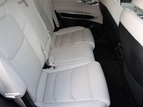 Used 2026 Genesis GV70 2.5T image 31