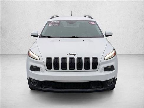 Used 2017 Jeep Cherokee High Altitude w/ Luxury Group image 2