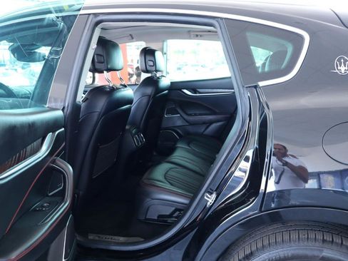 Used 2017 Maserati Levante w/ Luxury Package image 27