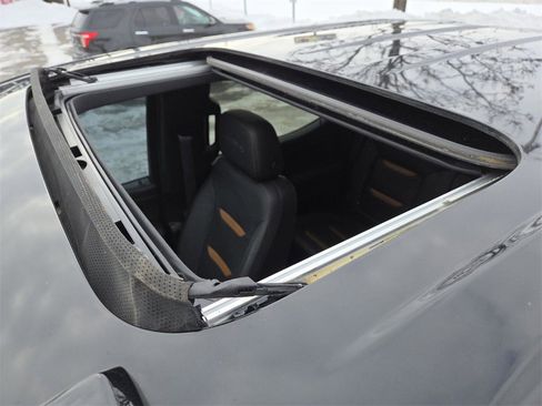 Used 2019 GMC Sierra 1500 AT4 w/ AT4 Premium Package image 3