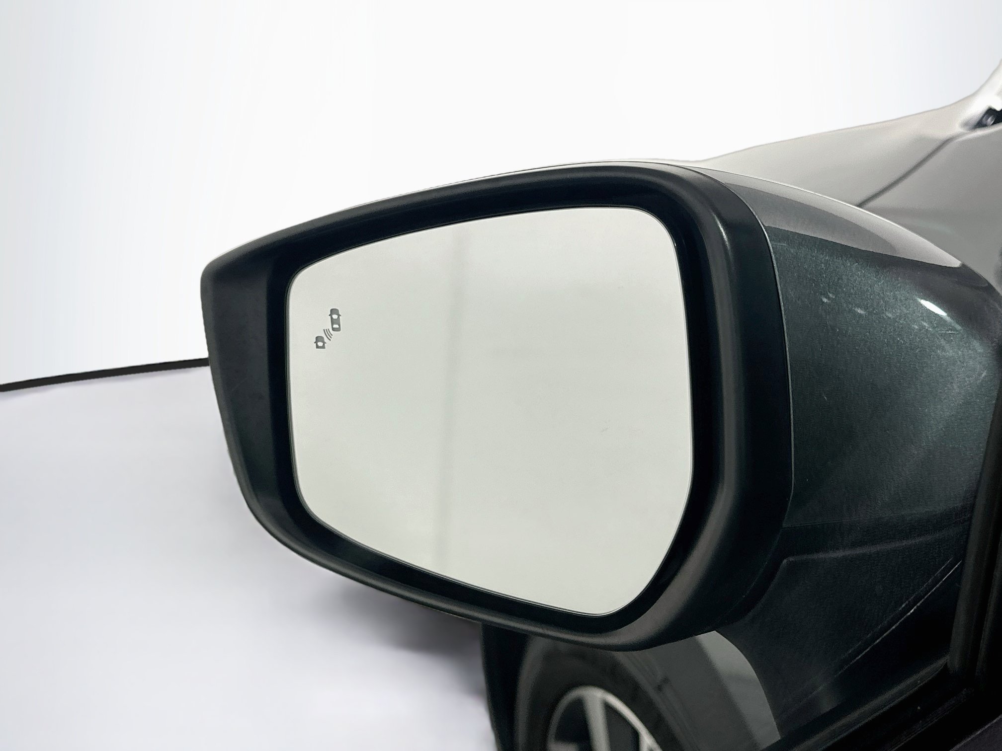 Used 2025 Nissan Versa SV FWD image 16