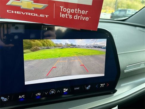 New 2026 Chevrolet Traverse LT image 15