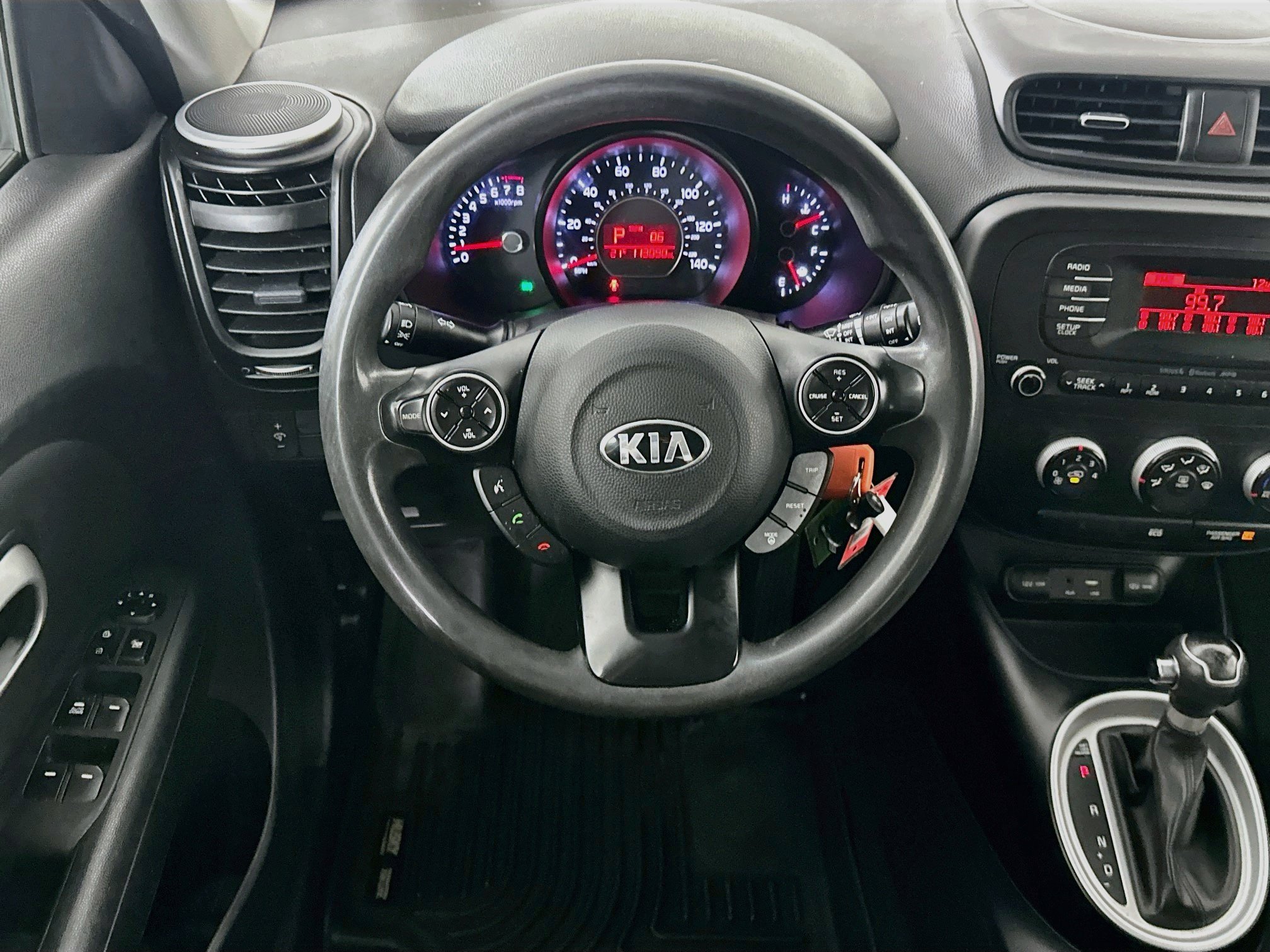 Used 2016 Kia Soul FWD image 17