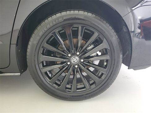 Used 2025 Toyota Sienna XSE image 13