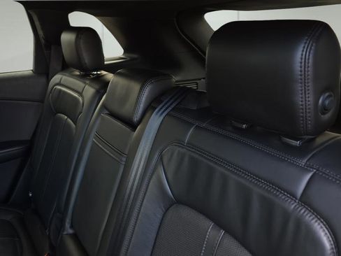 Used 2020 Lincoln Nautilus Reserve w/ Equipment Group 201A image 15