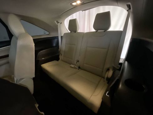 Used 2019 Acura MDX SH-AWD image 23