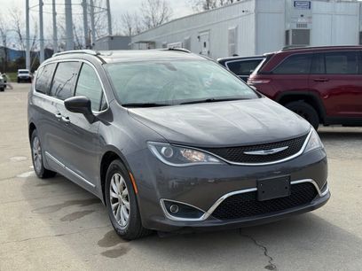 Used 2018 Chrysler Pacifica Touring-L