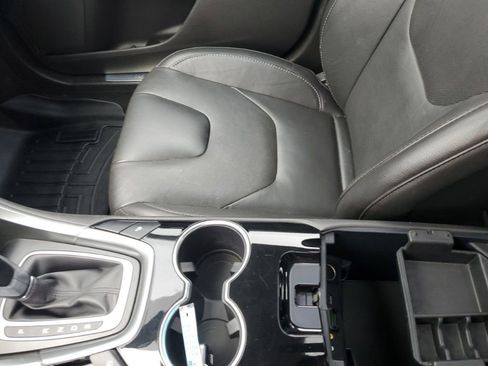 Used 2014 Ford Fusion Titanium image 25