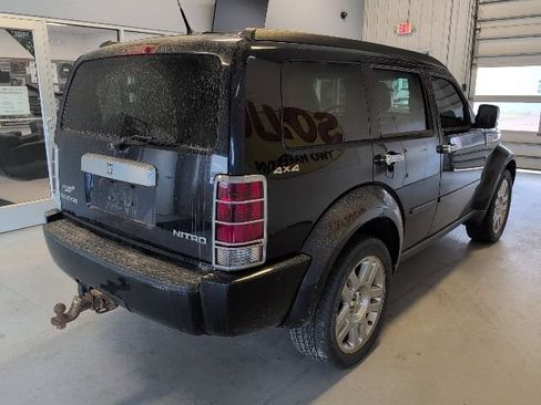 Used 2011 Dodge Nitro Heat w/ Trailer Tow Group AWD/4WD image 5