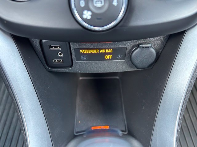 Used 2022 Chevrolet Trax LT w/ LT Convenience Package AWD/4WD image 18