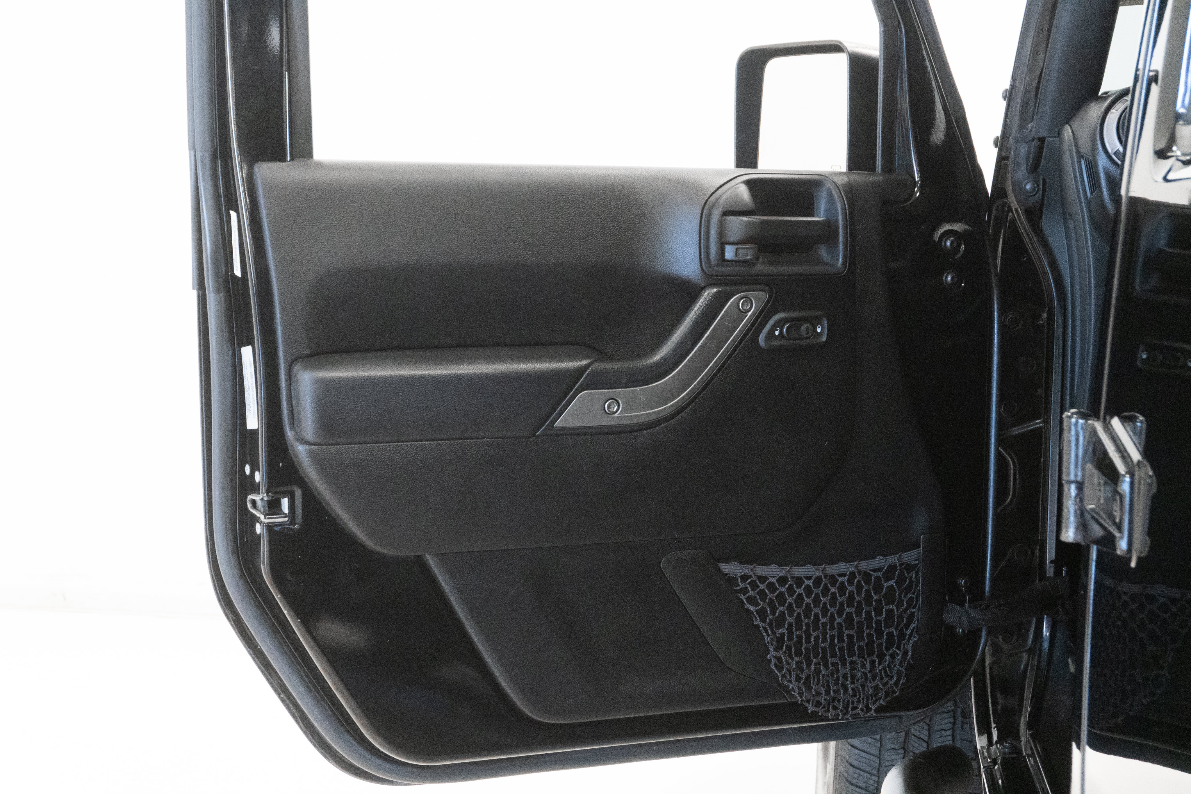 Used 2015 Jeep Wrangler Unlimited Sport w/ Quick Order Package 24S AWD/4WD image 10