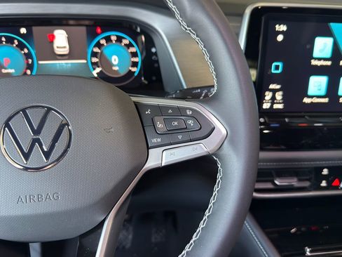 New 2026 Volkswagen Atlas Cross Sport SE FWD image 16