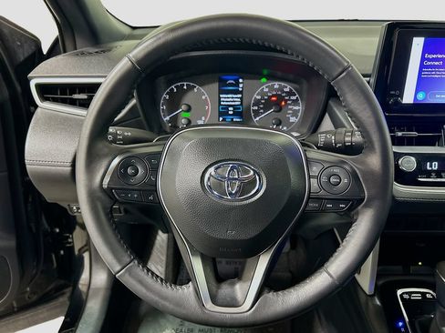 Used 2024 Toyota Corolla Cross AWD Hybrid w/ Moonroof Package image 9