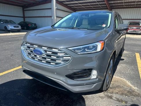 Used 2021 Ford Edge Titanium w/ Equipment Group 301A AWD/4WD image 19
