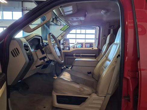 Used 2010 Ford F250 Lariat image 15