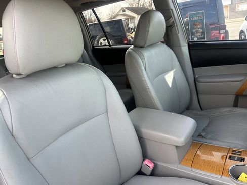 Used 2010 Toyota Highlander Limited image 39