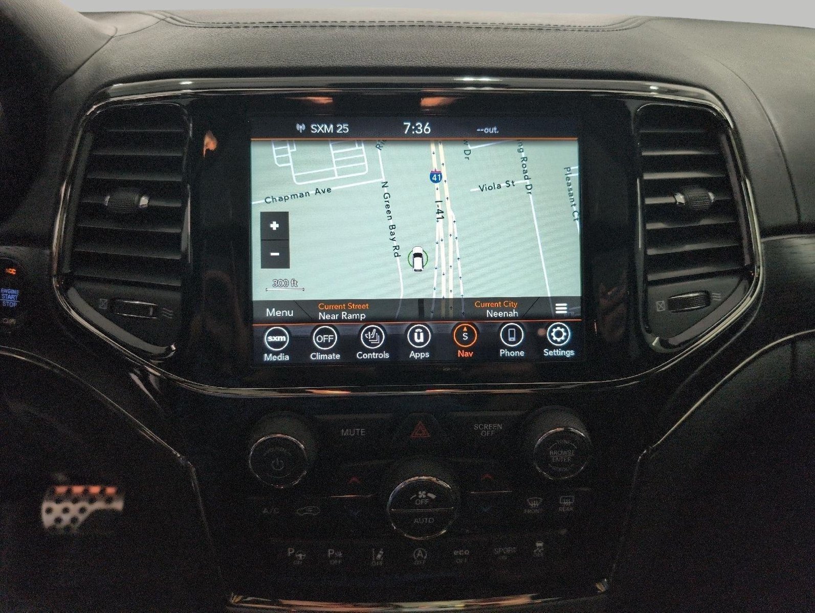 Used 2021 Jeep Grand Cherokee Overland AWD/4WD image 36