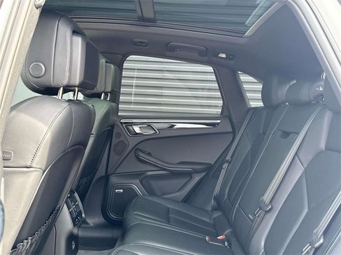 Used 2025 Porsche Macan Turbo image 25