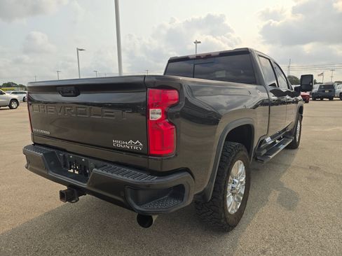 Used 2020 Chevrolet Silverado 2500 High Country w/ Z71 Off-Road Package AWD/4WD image 3