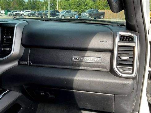 Used 2021 RAM 1500 Big Horn RWD image 17