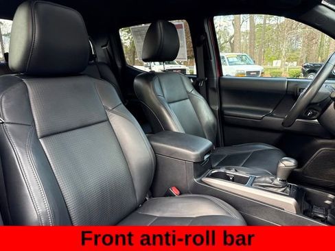 Used 2019 Toyota Tacoma Limited image 28