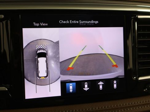 Used 2020 Chrysler Pacifica Limited w/ Advanced Safetytec Group image 44