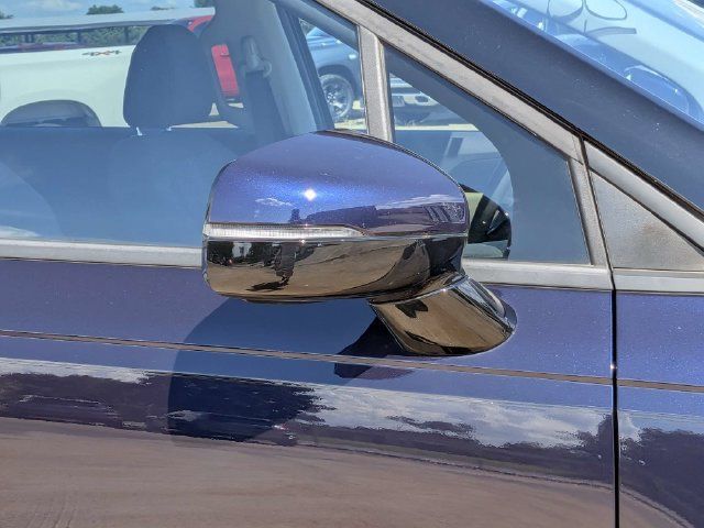 Used 2025 Kia Carnival LX FWD image 12