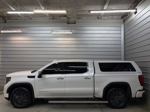 Used 2022 GMC Sierra 1500 Denali Ultimate AWD/4WD image 10