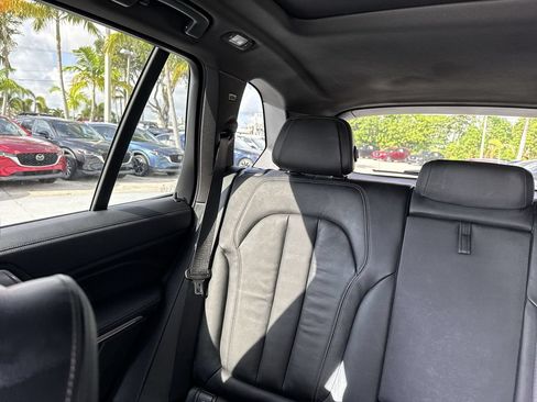 Used 2020 BMW X5 xDrive40i w/ M Sport Package AWD/4WD image 17