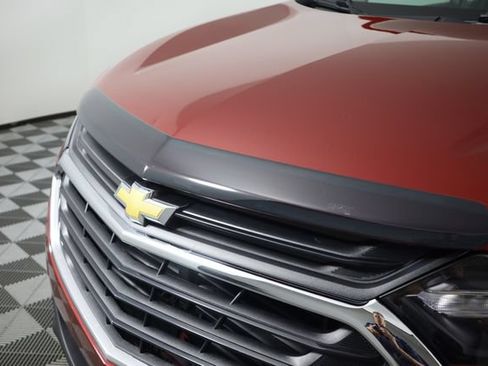 Used 2020 Chevrolet Equinox LT w/ Driver Convenience Package AWD/4WD image 19